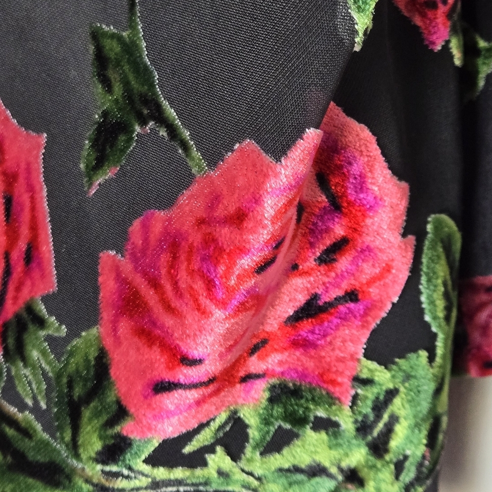 Revolve NBD Harmony Cami Top in 90s Rose Velvet Burnout with Pink Roses Size M - Picture 9 of 11